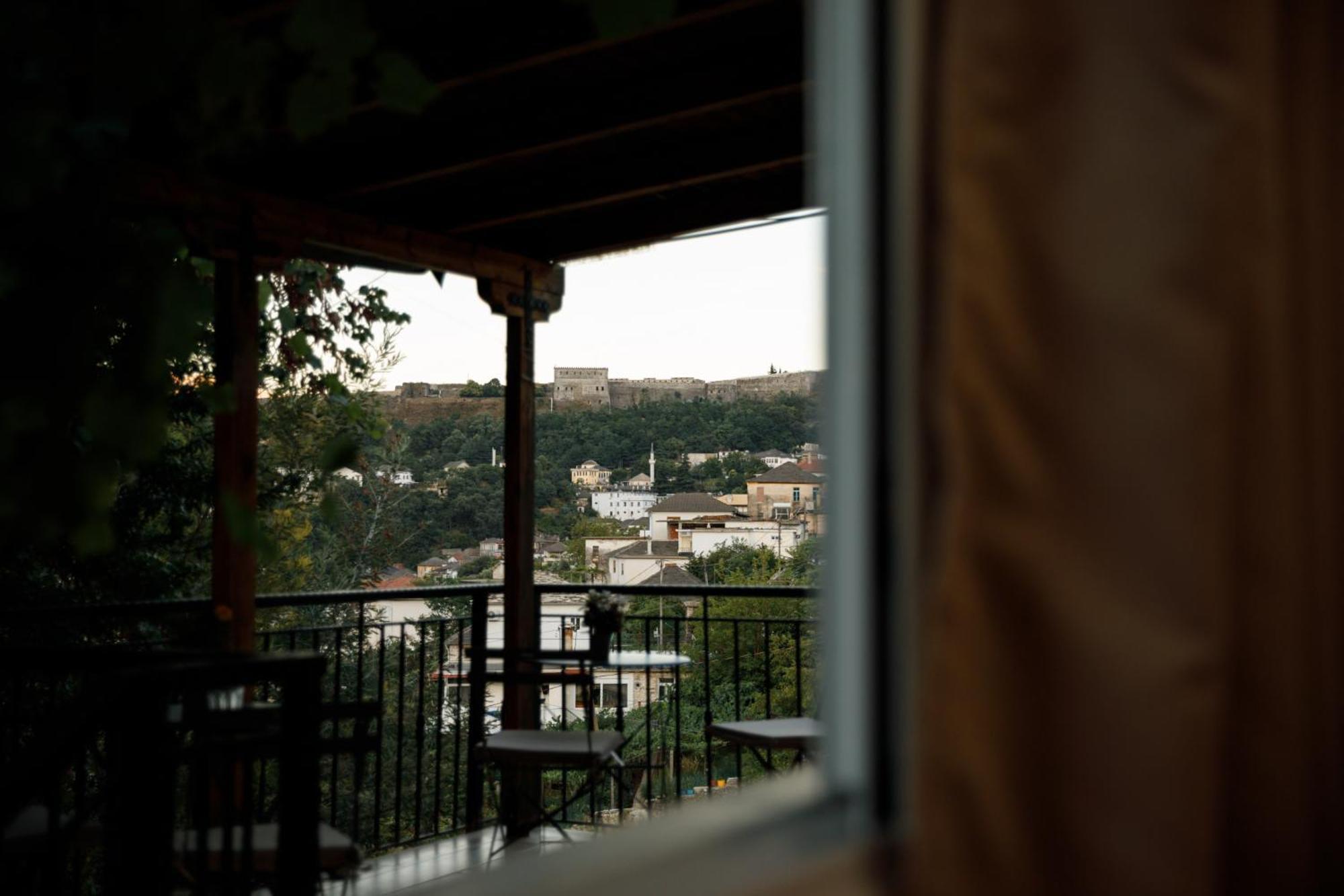 Vila Agimi 65 Gjirokastër Exterior foto
